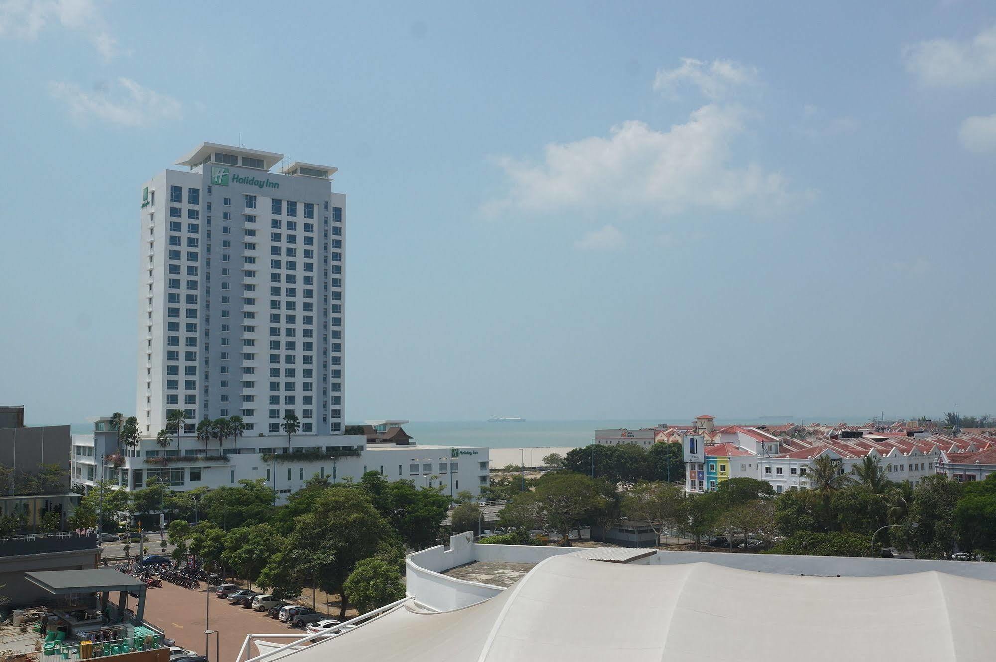 The Explorer Hotel Malacca Exterior photo